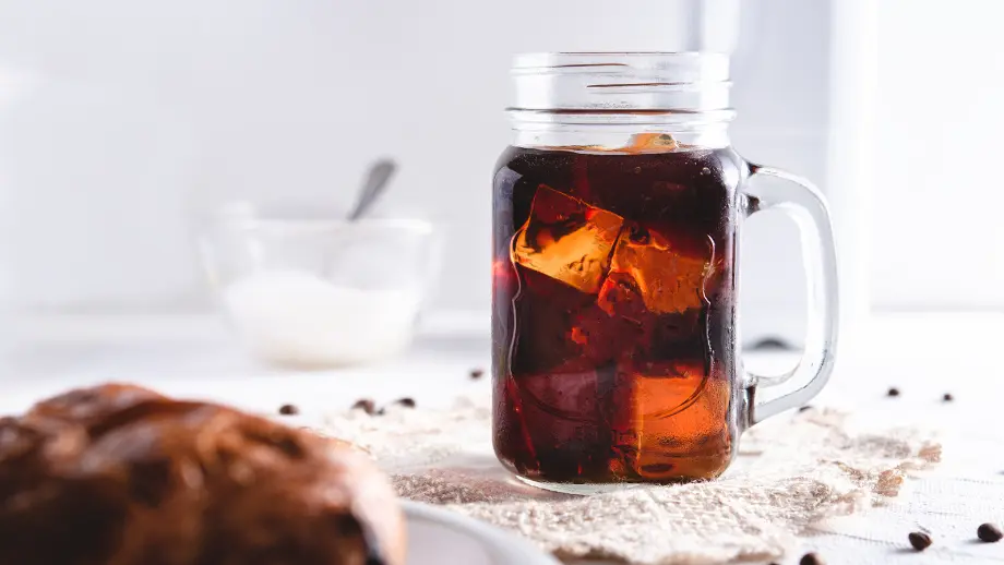 Image of cold brew in a mason jar.