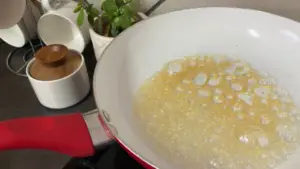 Caramel in a frying pan.