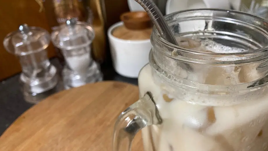 Iced honey vanilla latte